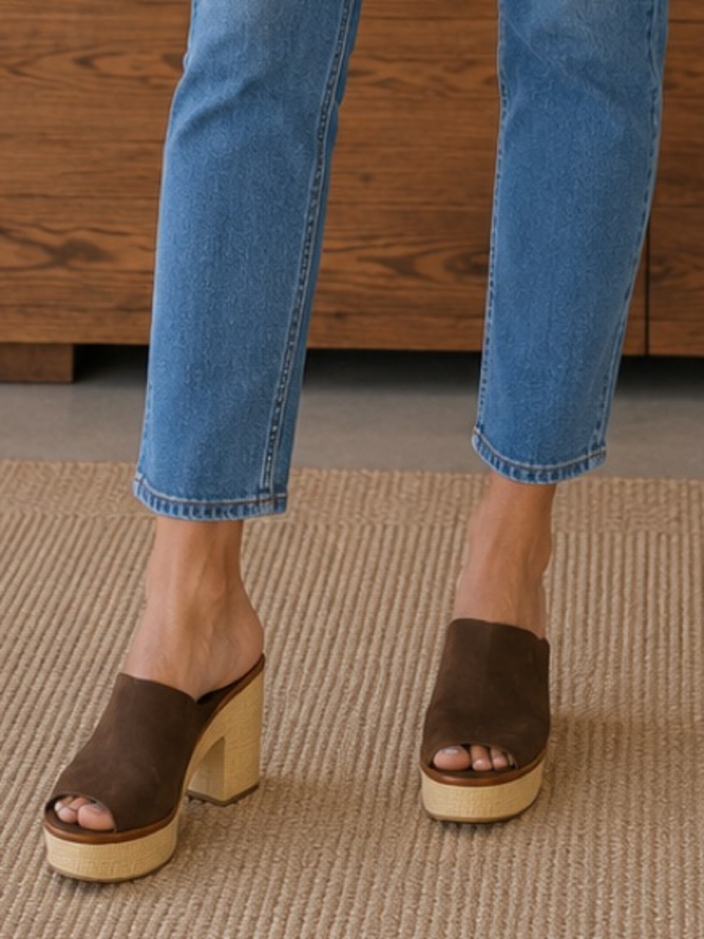 Brown suede block heel platform mule
Open toe Pierre DAMAS size 8 1/2 women’s
